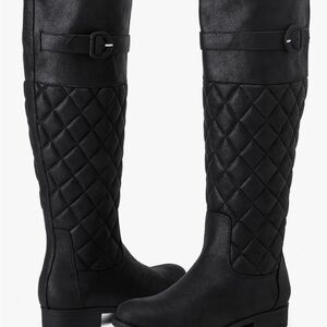 Elegant Black Quilted Knee-High Boots size 7